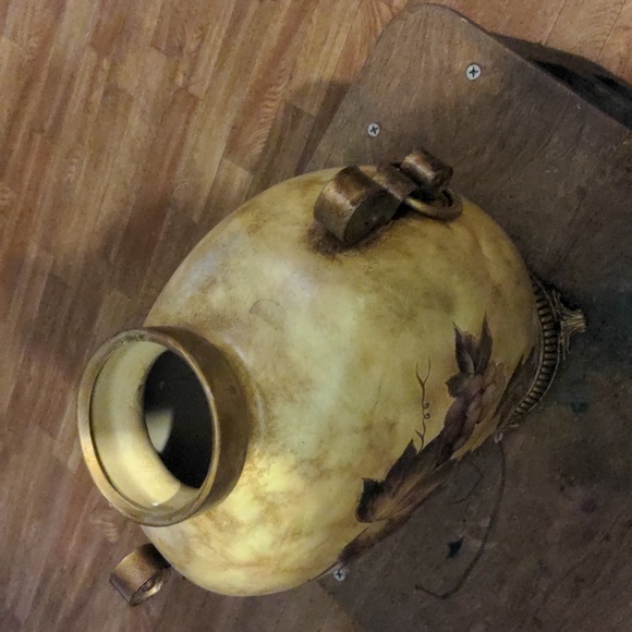 Ceramic Vase - Picture 2 of 3